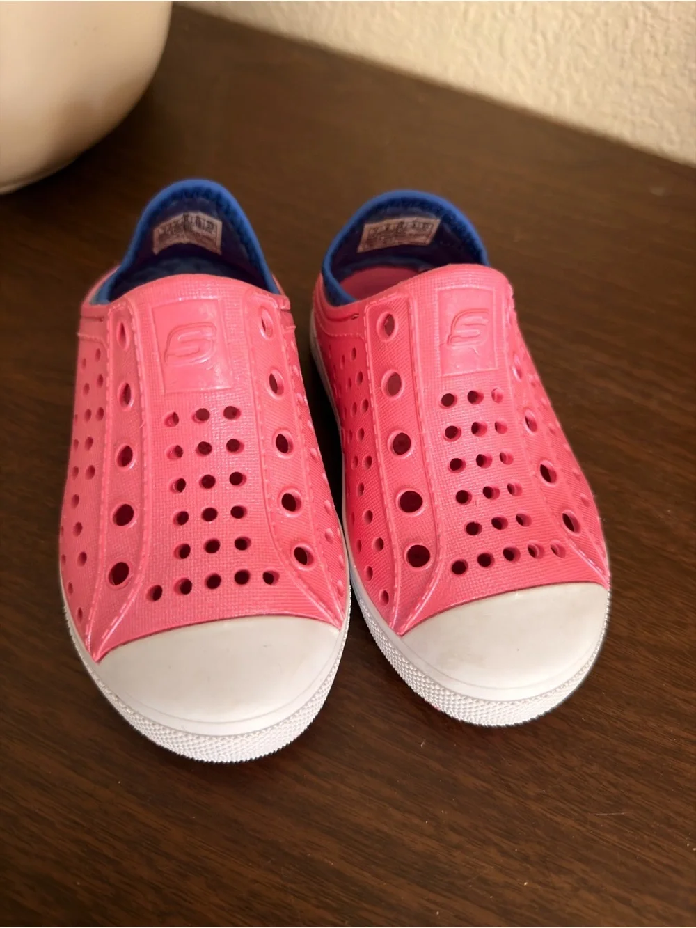 Skechers Kids Pink Slip-On Water-Friendly Sneakers size 7 NNT